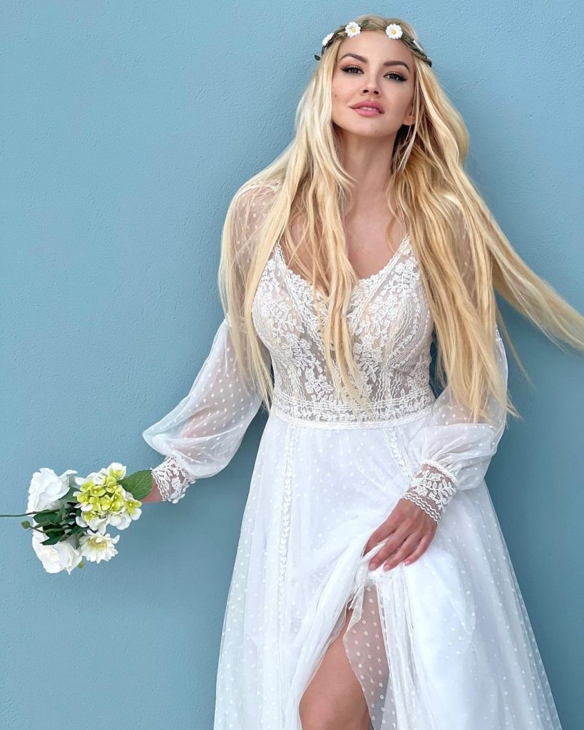 Марјана Станојковска во модел на Даниела ди Марино-White Angels Скопје