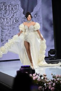 Светлана Црнокрак во креација на Атеље Жана