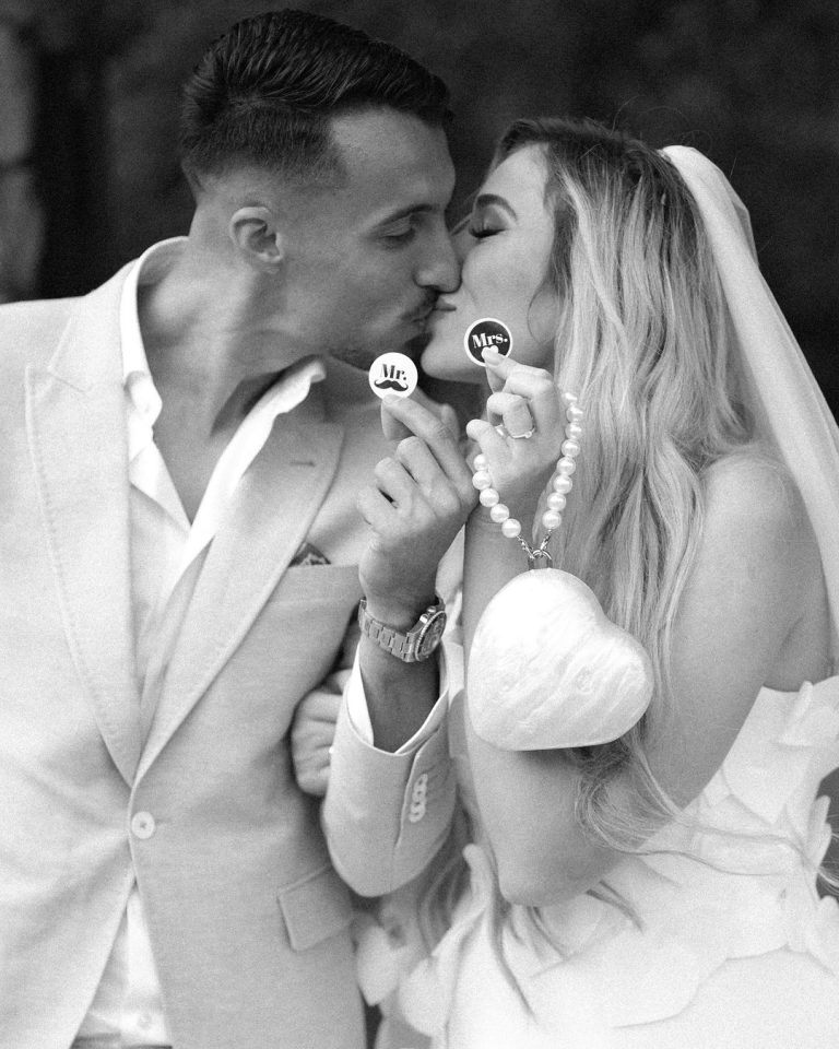 Македонскиот фудбалски репрезентативец Бојан Миовски се ожени со прекрасната Сара