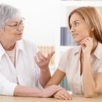 Дали свекрвата ќе ја викате “мамо”? – Идеи и совети за големата дилема