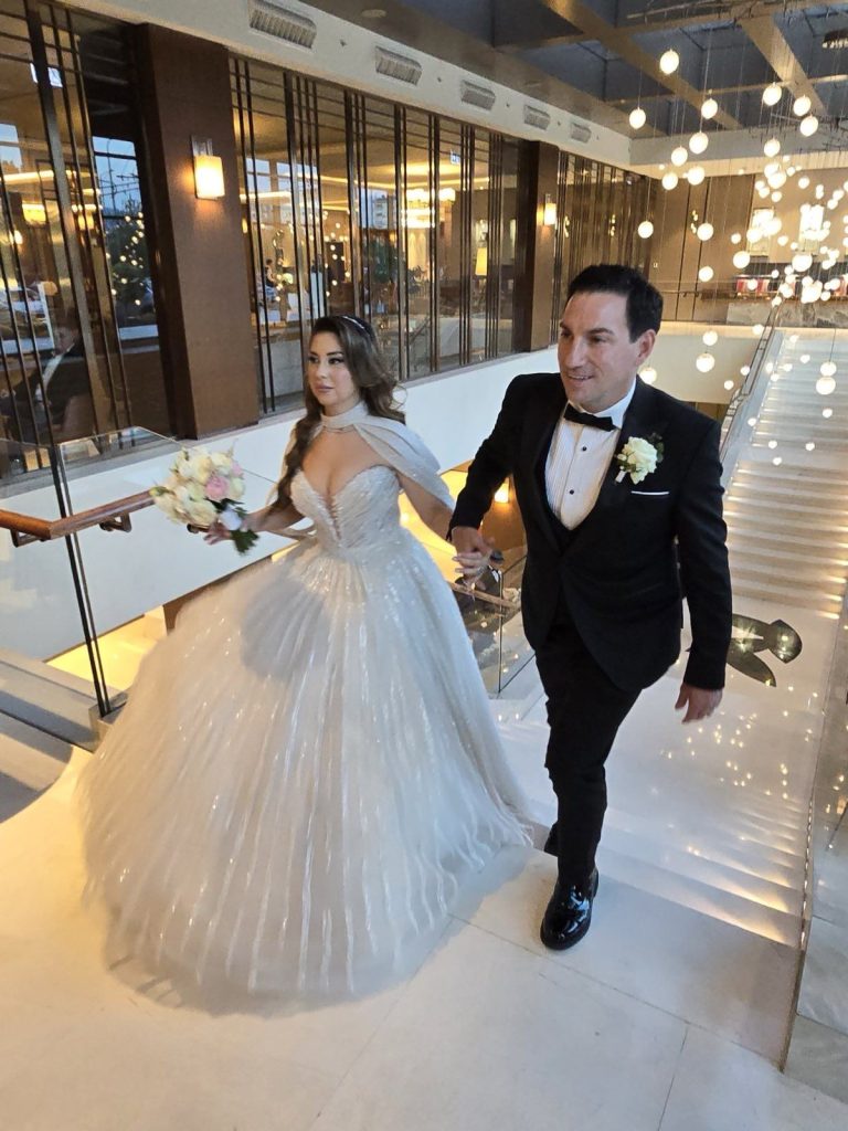 Сандра & Слободан
невестински фустан дизајн Атеље Жана